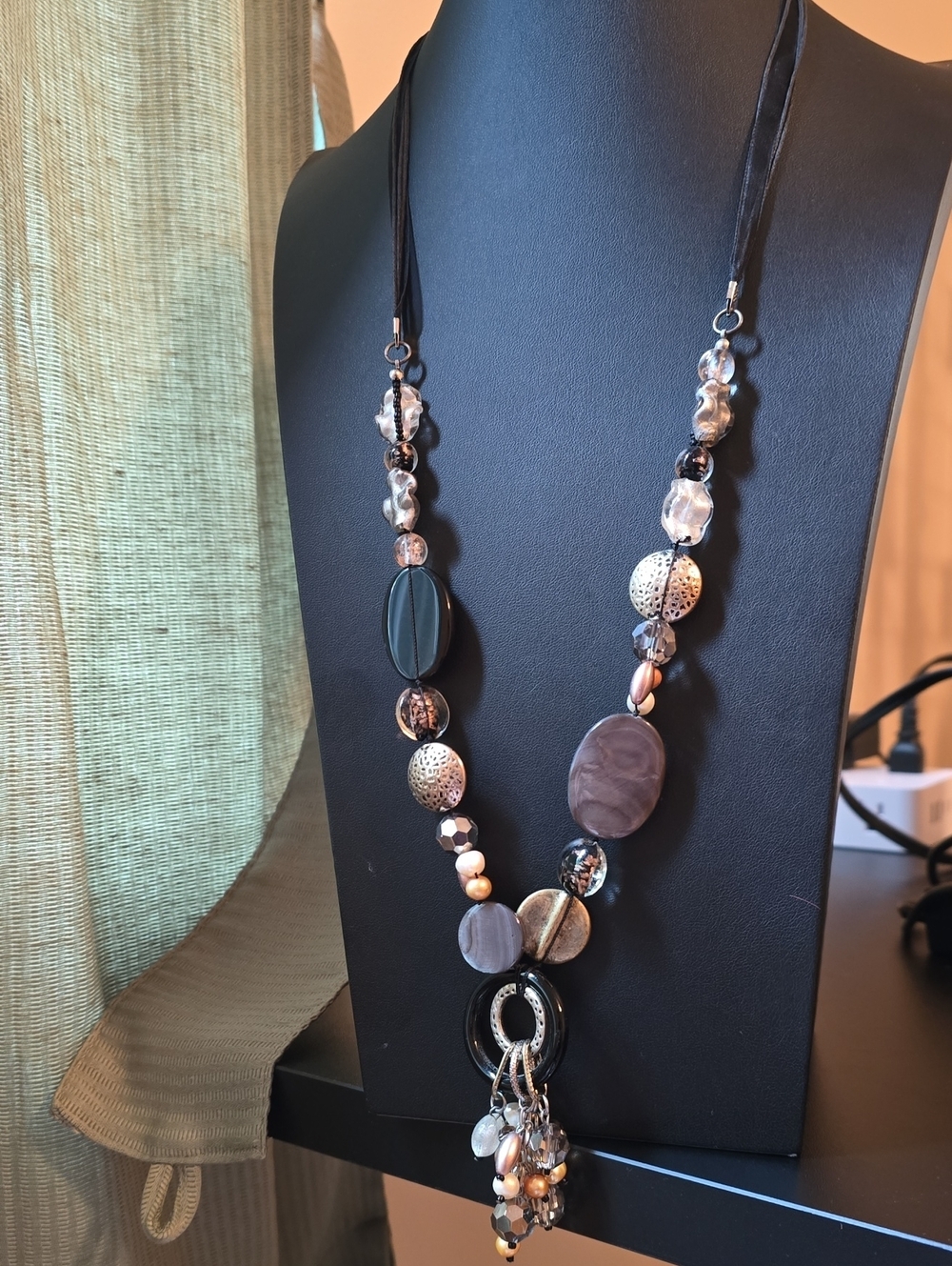 Elegant Multitone Beaded Pendant Necklace - Black and Metallic